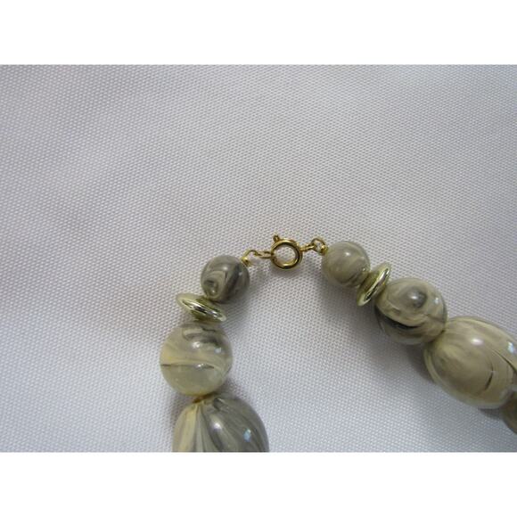 Gray/Cream Marble Round Gemstone Beaded Gold Tone Spacer Necklace Long 16.5" - Picture 3 of 6